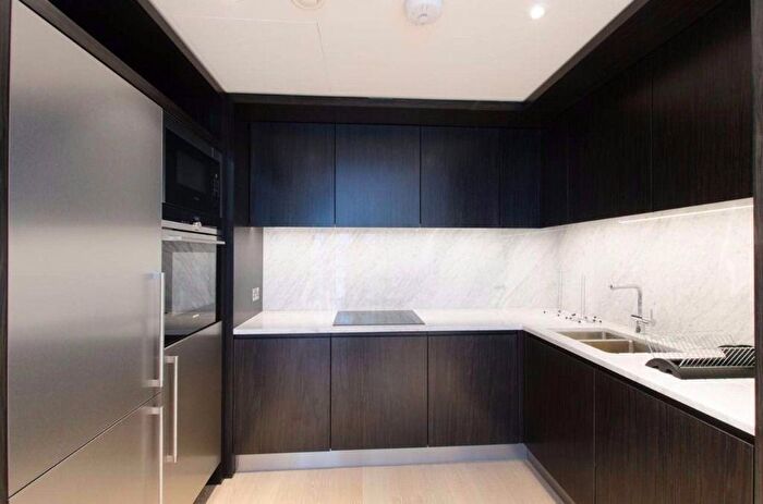 1 Bedroom Apartment To Rent In Charrington Tower, Biscayne Avenue, Canary Wharf. Blackwall Way, London, E14