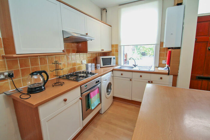 4 Bedroom Terraced House To Rent In Beechwood Terrace, Burley, Leeds, LS4