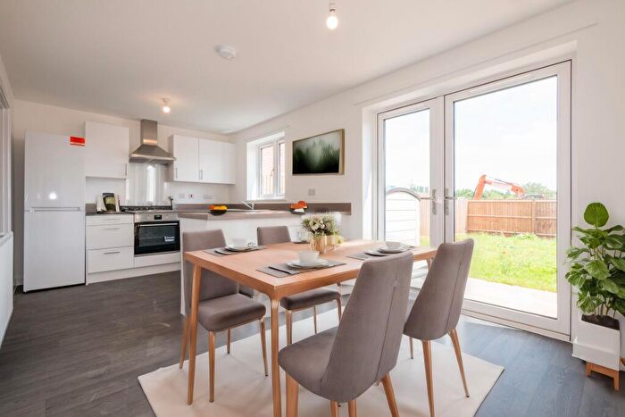 3 Bedroom House To Rent In Lowry Road, Brsitol, BS10