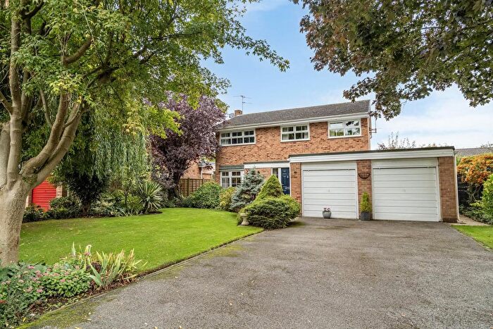 4 Bedroom Detached House For Sale In Bankside Close, Upper Poppleton, York, YO26