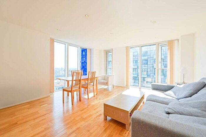 2 Bedroom Flat To Rent In Ability Place, Canary Wharf, London, E14