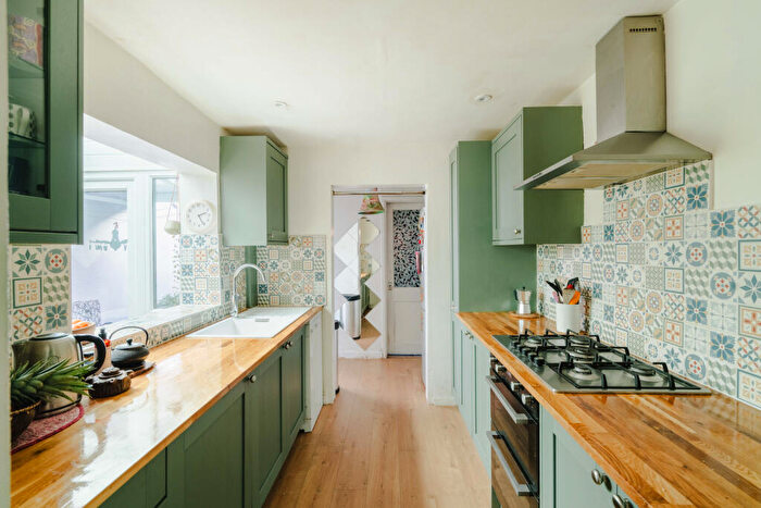 2 Bedroom Terraced House For Sale In Washington Avenue, Easton, Bristol, BS5