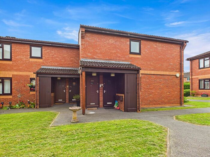 2 Bedroom Apartment For Sale In Norbury Close, Allestree, DE22