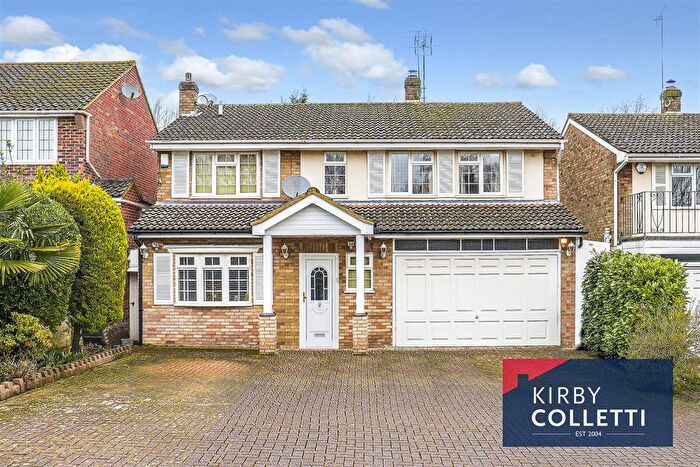 4 Bedroom Detached House To Rent In Howfield Green, Hoddesdon, EN11