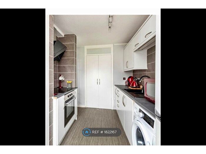 2 Bedroom Flat To Rent In Braehead Road, Cumbernauld, Glasgow, G67