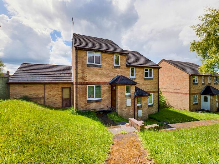 2 Bedroom Semi-Detached House To Rent In Cairnside, High Wycombe, HP13