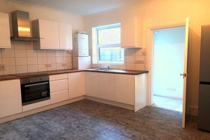 3 Bedroom Property To Rent In Dale Street, Chatham ME4