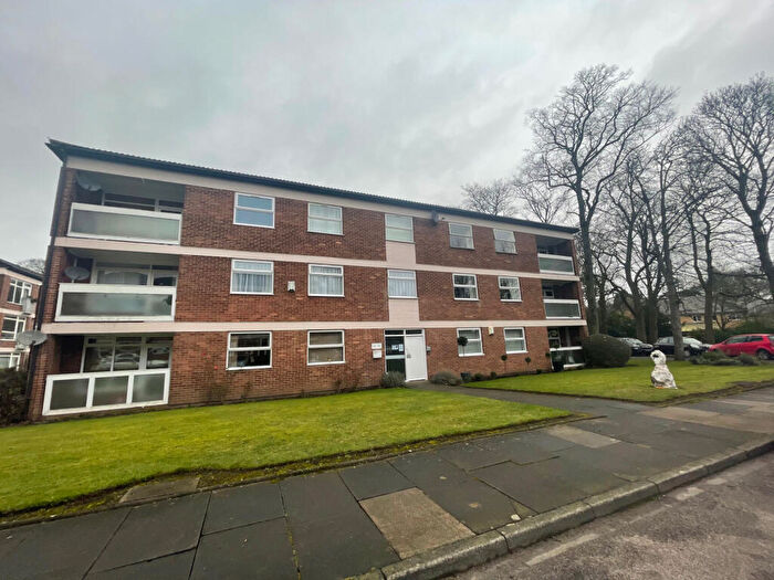 2 Bedroom Apartment To Rent In Foxhill Court, Leeds, LS16