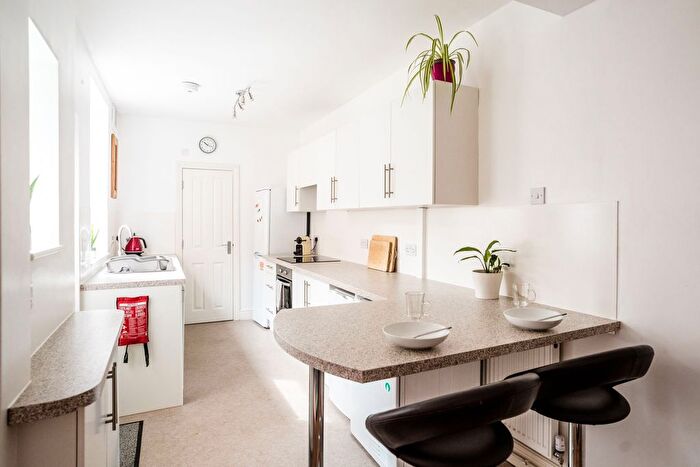 6 Bedroom Terraced House To Rent In Thurlow Road, Leicester, LE2