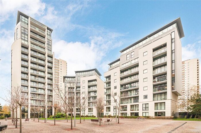 2 Bedroom Flat To Rent In Pump House Crescent, Brentford, TW8