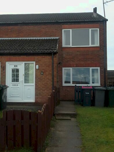 2 Bedroom Maisonette To Rent In Littlewood Way, Maltby, S66