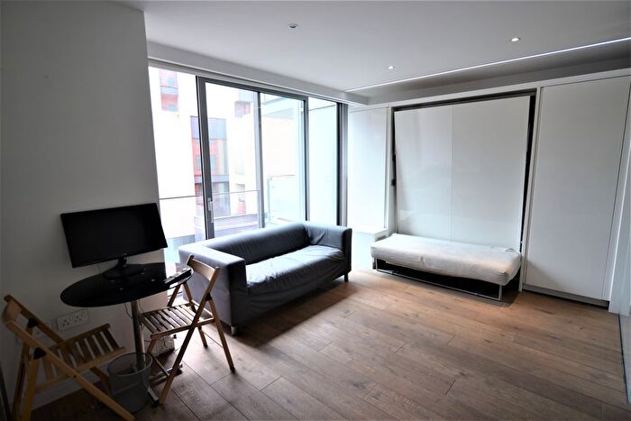 Studio To Rent In Central St. Giles Piazza, West London, West London, WC2H