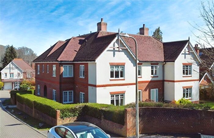 2 Bedroom Apartment For Sale In Charlotte Close, Caversham, Reading, Berkshire, RG4