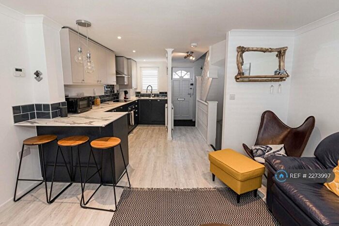 3 Bedroom Terraced House To Rent In Norwich Road, Bournemouth, BH2