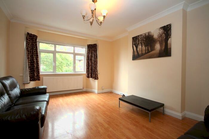 2 Bedroom Flat To Rent In Clitheroe Court, Alexandra Avenue, Rayners Lane, Harrow, HA2