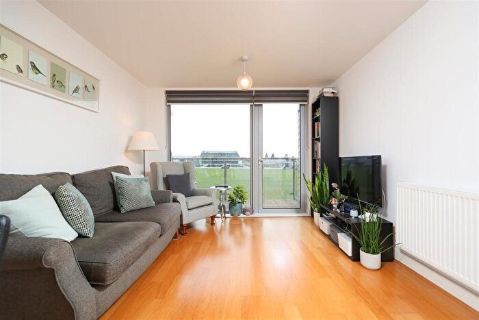 2 Bedroom Flat For Sale In College Road, Bishopston, Bristol, BS7