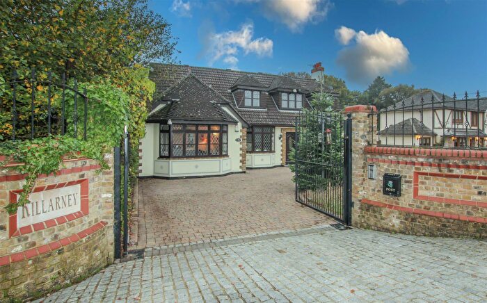 5 Bedroom Detached House For Sale In Nags Head Lane, Brentwood, CM14