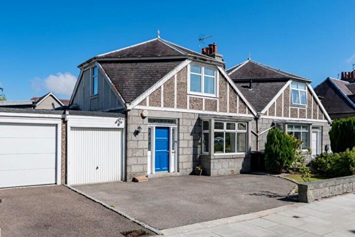 3 Bedroom Semi-Detached House To Rent In Forest Avenue, Aberdeen, AB15