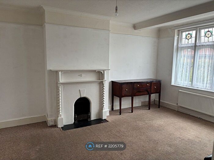 3 Bedroom Semi-Detached House To Rent In Barrow Point Avenue, Pinner, HA5