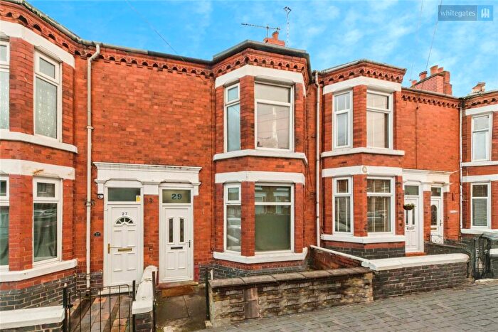 4 Bedroom Terraced House For Sale In Lord Street, Crewe, Cheshire, CW2