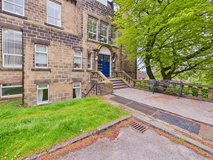 2 Bedroom Apartment For Sale In Asham Hall, Bingley, BD16