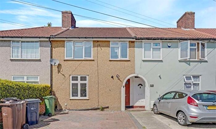 4 Bedroom Terraced House To Rent In Homestead Road, Dagenham, RM8