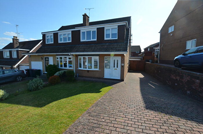 3 Bedroom Semi-Detached House For Sale In Bluebird Hill, Sheffield, S26