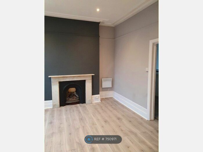 2 Bedroom Maisonette To Rent In Crescent Road, Ramsgate CT11