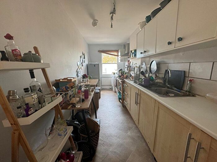 2 Bedroom Flat To Rent In Bromfelde Road, London, SW4