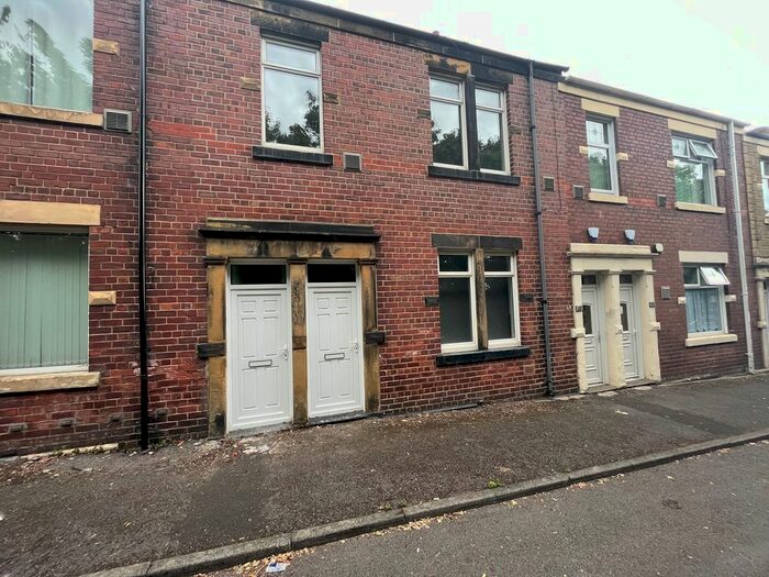 2 Bedroom Flat To Rent In Brinkburn Street, Wallsend, NE28