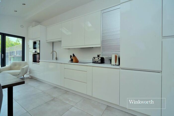 2 Bedroom Semi-Detached House For Sale In Longfellow Road, Worcester Park, KT4