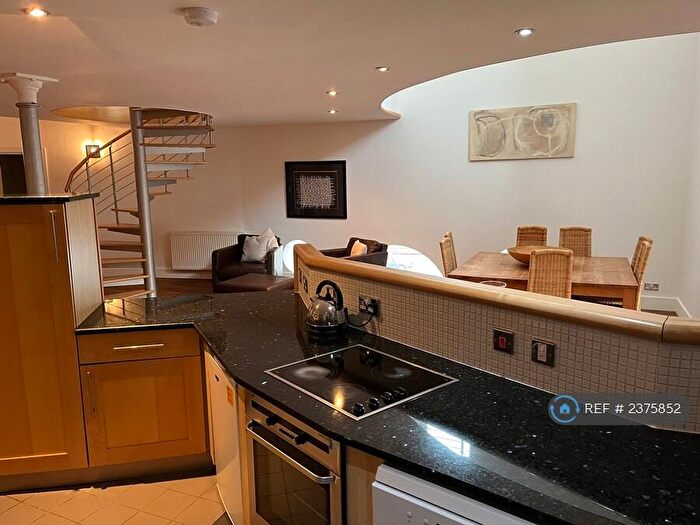 3 Bedroom Flat To Rent In Morrison Street, Glasgow, G5