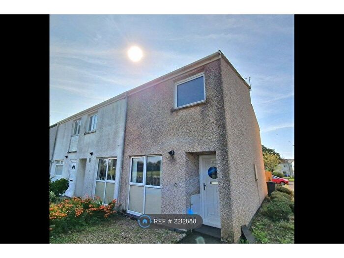 2 Bedroom End Of Terrace House To Rent In Glenapp Place, Kilwinning, KA13