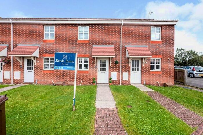 2 Bedroom Terraced House To Rent In Farndale Road, Bridlington, North Humberside, YO16