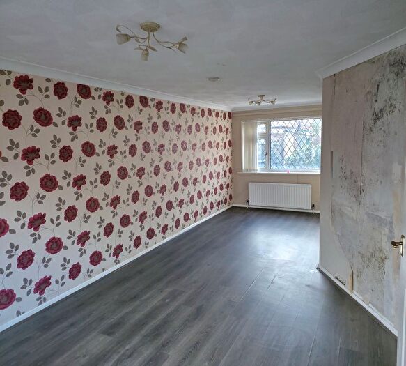 3 Bedroom End Of Terrace House For Sale In Bedford Avenue, Southampton, SO19