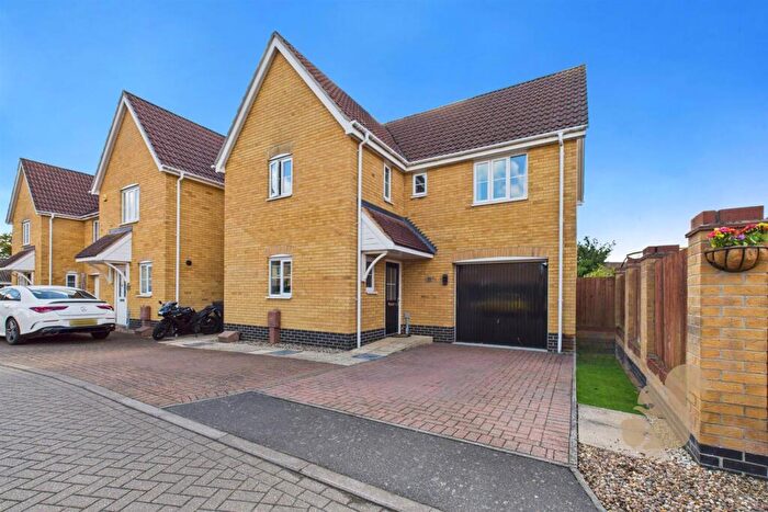 4 Bedroom Detached House For Sale In Lower Reeve, Great Cornard, CO10