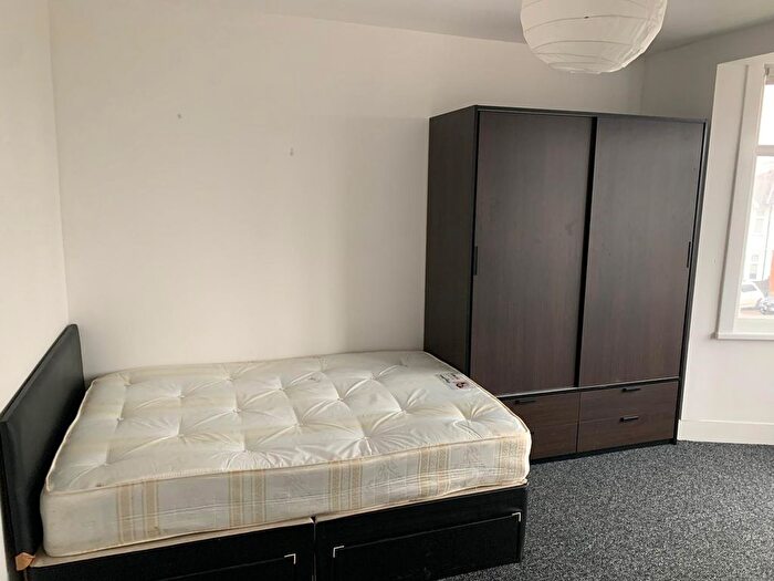 7 Bedroom Detached House To Rent In St. Barnabas Road, Woodford Green, IG8