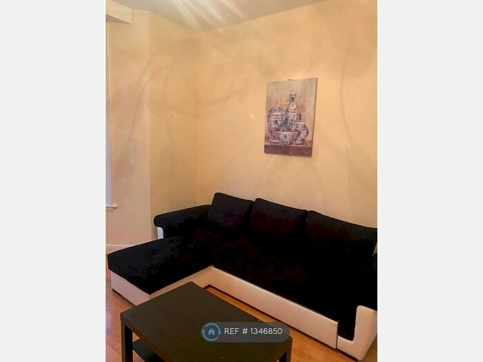 3 Bedroom End Of Terrace House To Rent In Abersham Road, London, E8