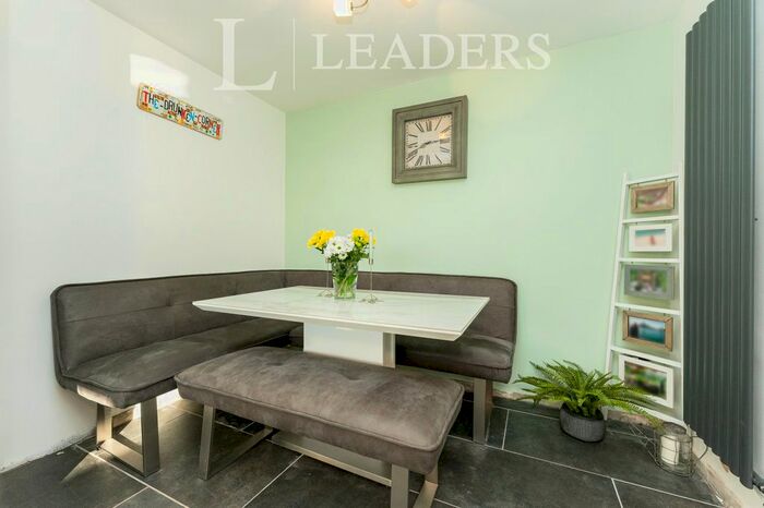 3 Bedroom Property To Rent In Parker Drive South, Farndon CH3