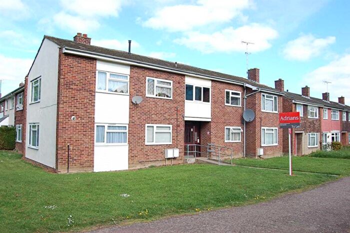 1 Bedroom Flat To Rent In Meadgate Avenue, CM2