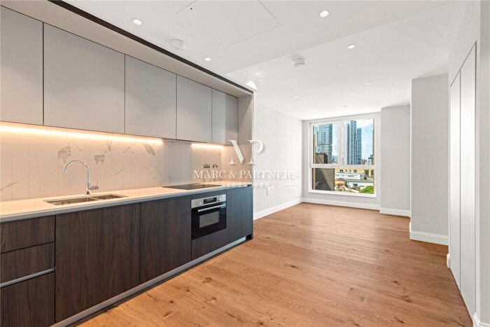 Apartment To Rent In Oval Village, Vauxhull Street, London, SE11