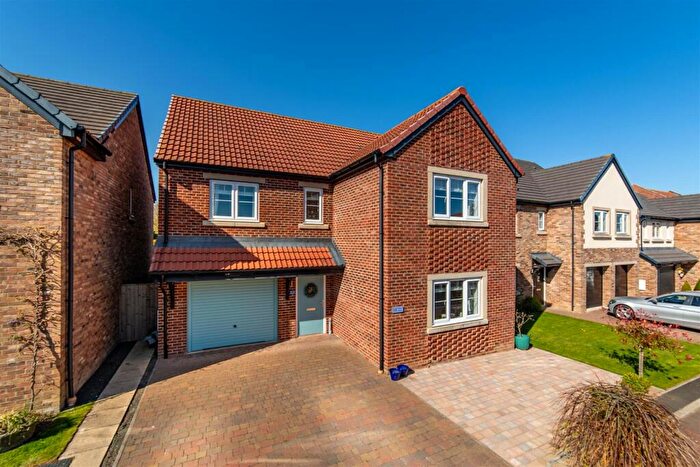 6 Bedroom Detached House For Sale In Willow Drive, Stannington, NE61