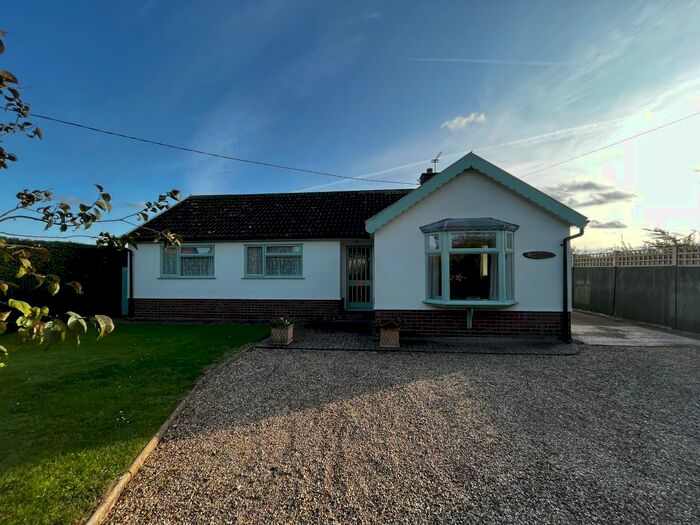 3 Bedroom Detached Bungalow For Sale In Harvey Lane, Dickleburgh, Diss, IP21