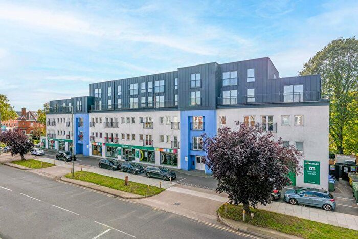2 Bedroom Apartment To Rent In Auckland House, Walton-on-Thames., KT12