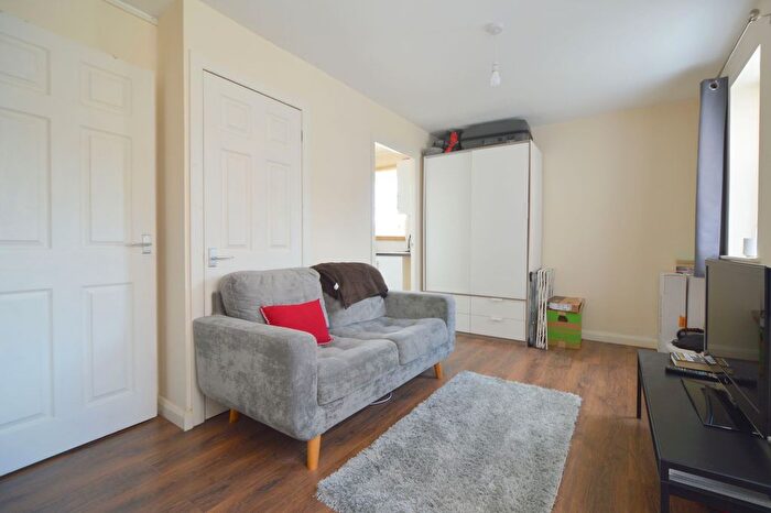 1 Bedroom Flat To Rent In John Williams Close, Barnes House John Williams Close, SE14