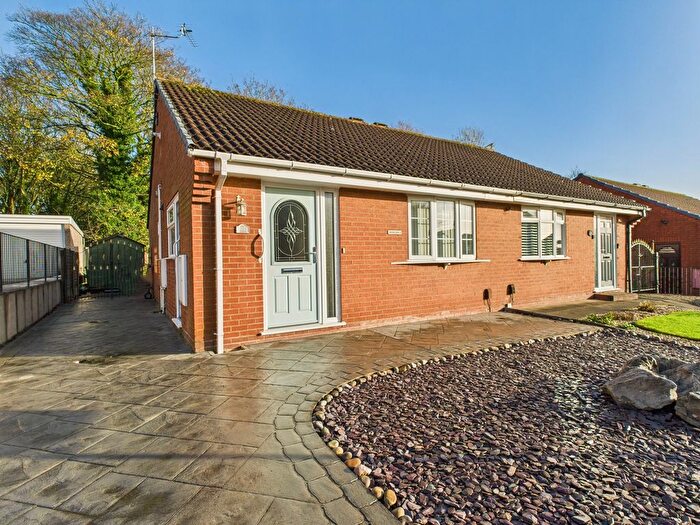 2 Bedroom Bungalow For Sale In Dalston Drive, Moss Bank, St Helens, WA11