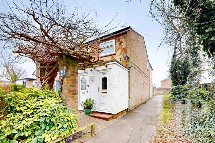 2 Bedroom Maisonette To Rent In Downland Drive, Crawley, RH11