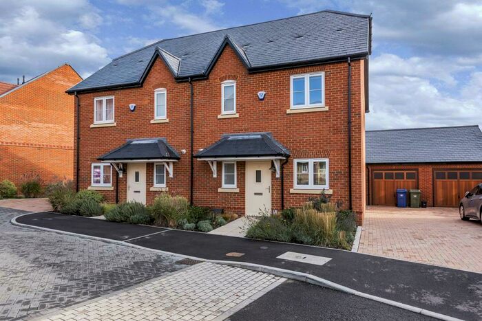 3 Bedroom Semi-Detached House To Rent In Woodhurst Park, Warfield, RG42