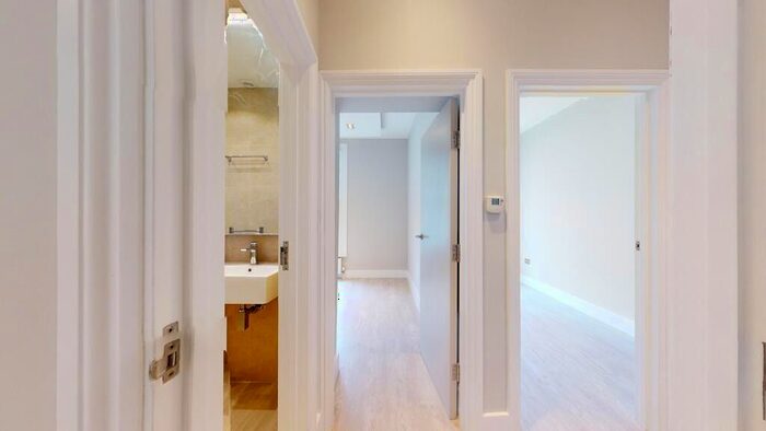 2 Bedroom Flat To Rent In London, W10