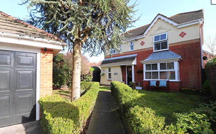 4 Bedroom Detached House For Sale In Spitfire Way, Hamble, SO31